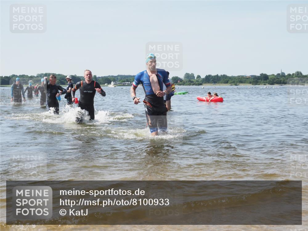 22.06.2025 - Viking Triathlon KatJ http://msf.ph/oto/8100933 22.06.2025 10:33:25 Schwimmen 28, 38, 300, 382, 387, 522, 524, 608 meine-sportfotos.de