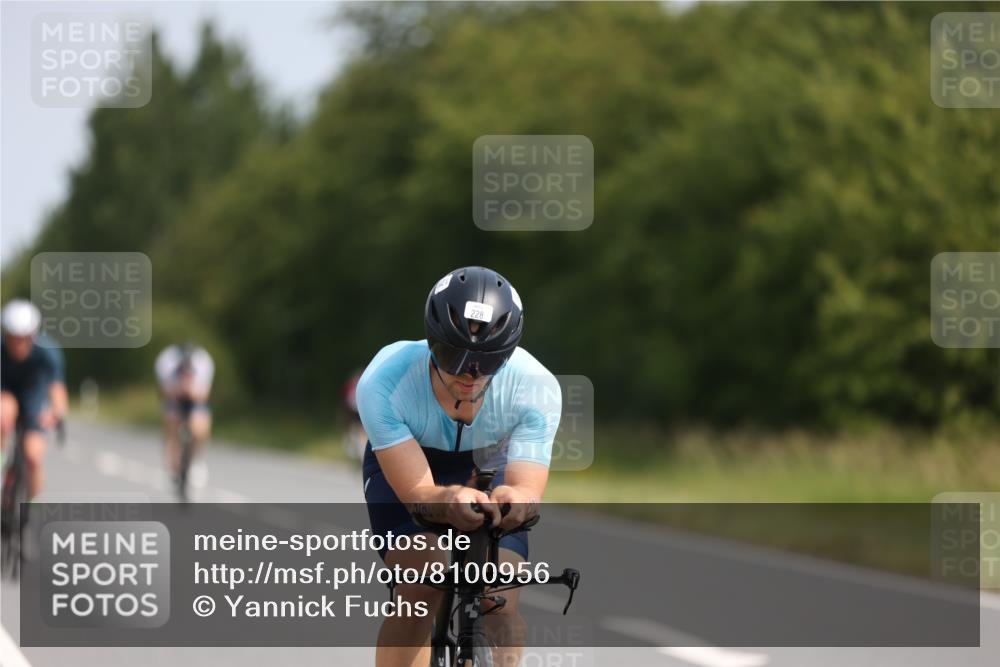 22.06.2025 - Viking Triathlon Yannick Fuchs http://msf.ph/oto/8100956 22.06.2025 11:25:28 Radfahren 9, 90, 185, 195, 198, 228, 384, 390, 401, 500, 534 meine-sportfotos.de