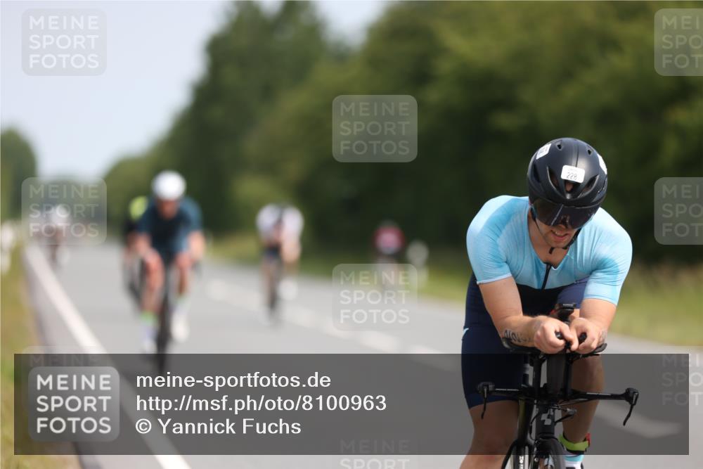 22.06.2025 - Viking Triathlon Yannick Fuchs http://msf.ph/oto/8100963 22.06.2025 11:25:28 Radfahren 9, 90, 185, 195, 198, 228, 384, 390, 401, 500, 534 meine-sportfotos.de