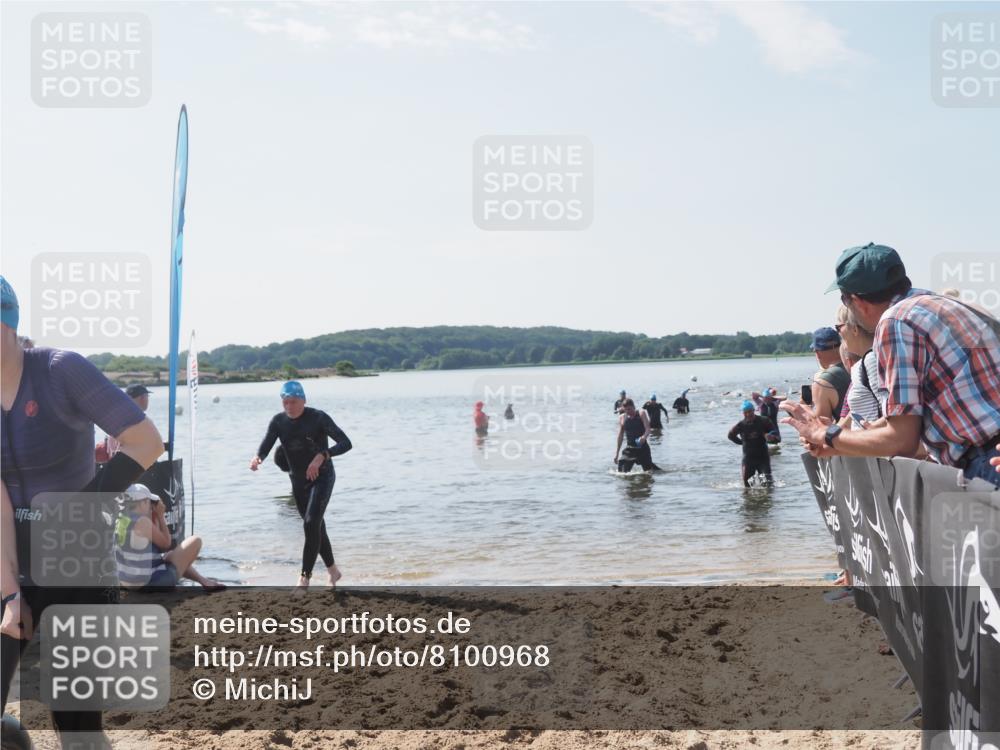 22.06.2025 - Viking Triathlon MichiJ http://msf.ph/oto/8100968 22.06.2025 10:45:09 Schwimmen 39, 68, 168, 346, 493, 503 meine-sportfotos.de