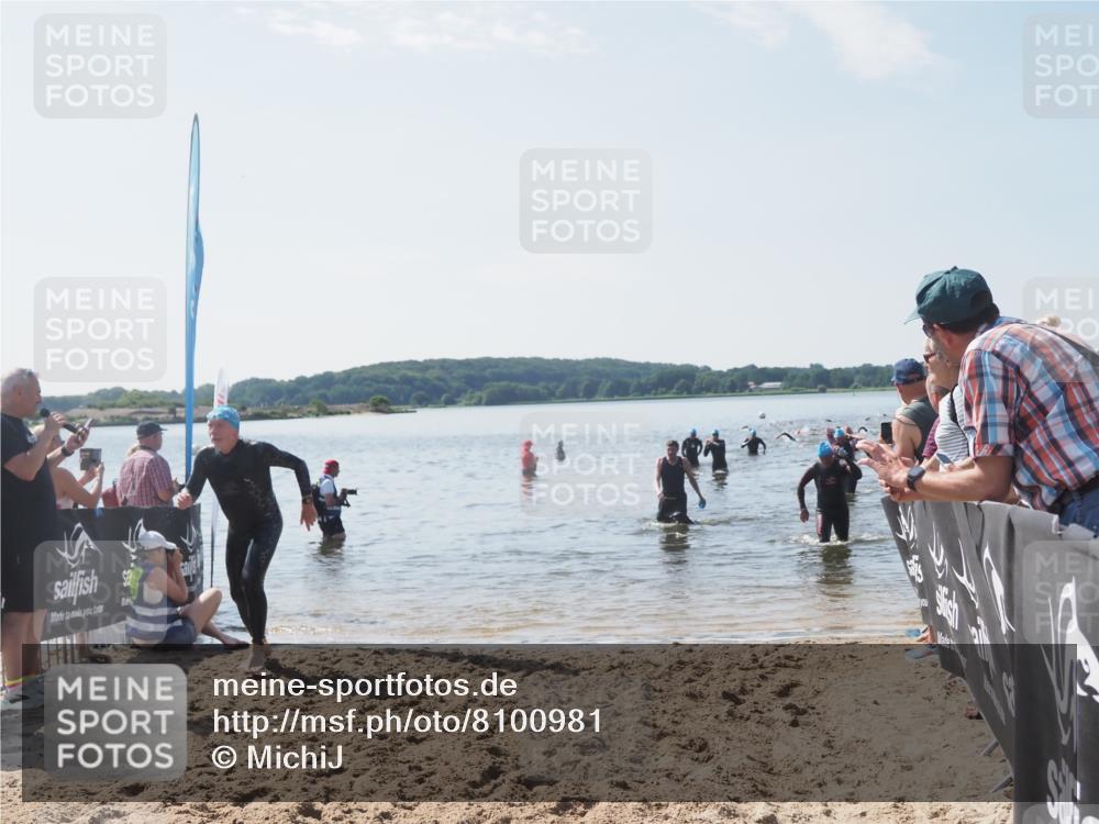 22.06.2025 - Viking Triathlon MichiJ http://msf.ph/oto/8100981 22.06.2025 10:45:10 Schwimmen 39, 68, 346, 493, 503 meine-sportfotos.de