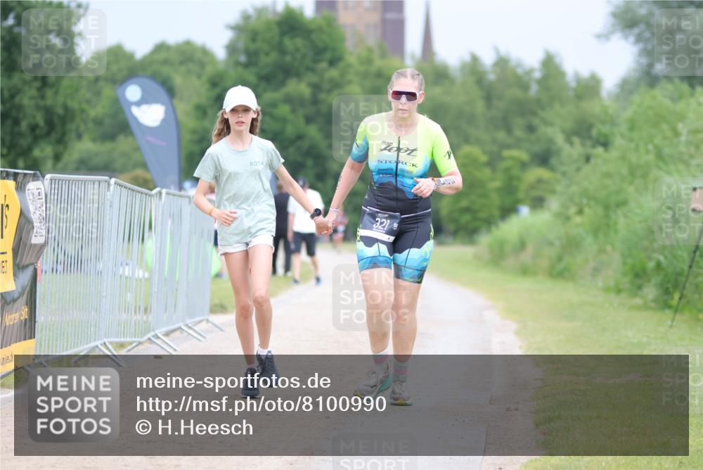 22.06.2025 - Viking Triathlon H.Heesch http://msf.ph/oto/8100990 22.06.2025 16:45:37 Laufen 321 meine-sportfotos.de