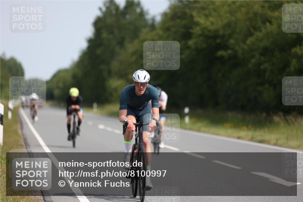 22.06.2025 - Viking Triathlon Yannick Fuchs http://msf.ph/oto/8100997 22.06.2025 11:25:29 Radfahren 9, 90, 185, 195, 198, 228, 384, 390, 401, 500, 534 meine-sportfotos.de