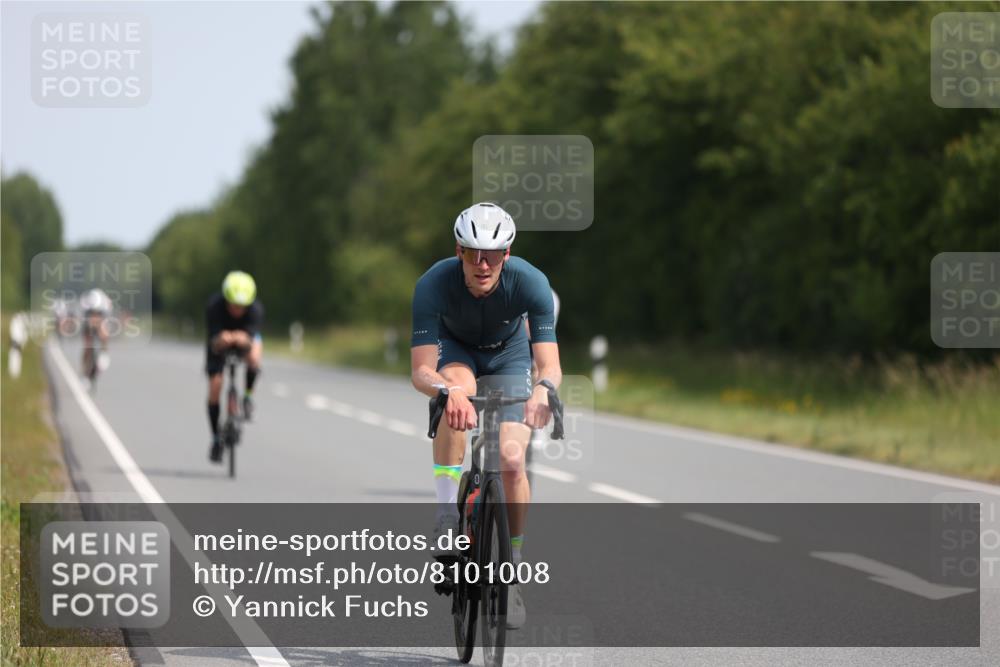 22.06.2025 - Viking Triathlon Yannick Fuchs http://msf.ph/oto/8101008 22.06.2025 11:25:29 Radfahren 9, 90, 185, 195, 198, 228, 384, 390, 401, 500, 534 meine-sportfotos.de