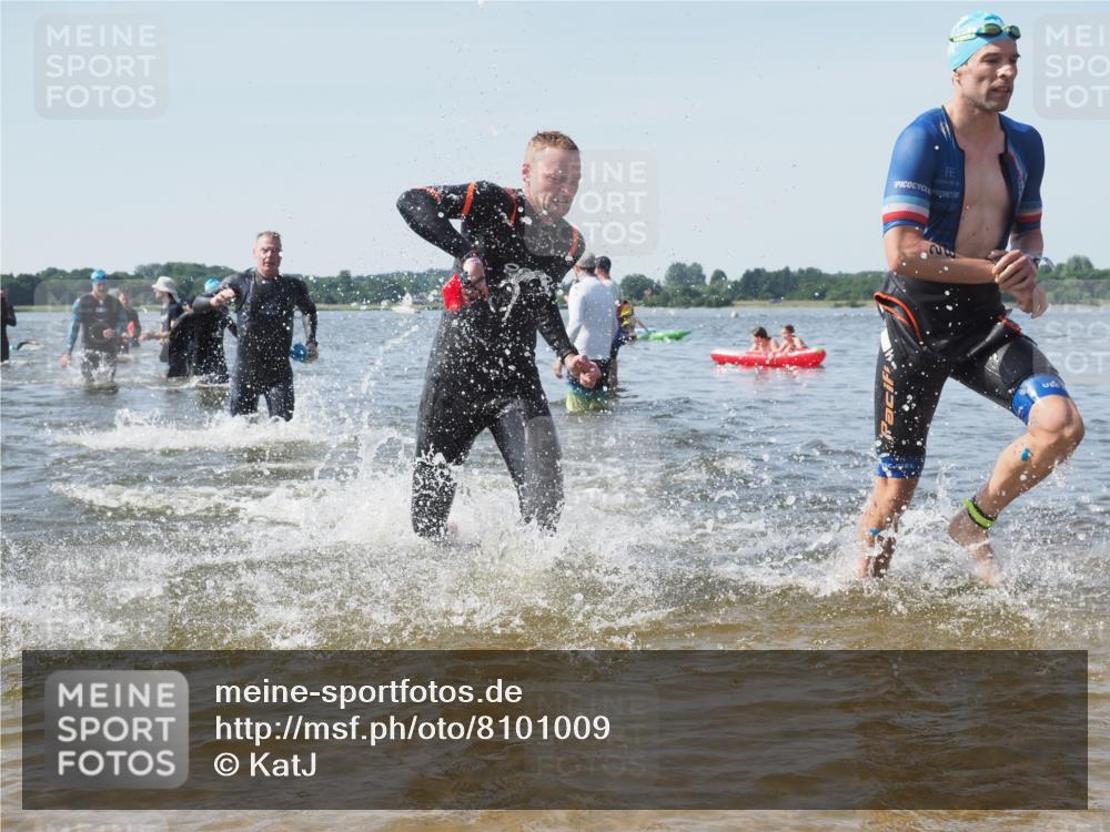 22.06.2025 - Viking Triathlon KatJ http://msf.ph/oto/8101009 22.06.2025 10:33:27 Schwimmen 28, 38, 300, 382, 522, 524, 608 meine-sportfotos.de