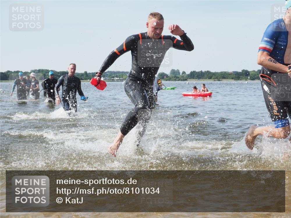 22.06.2025 - Viking Triathlon KatJ http://msf.ph/oto/8101034 22.06.2025 10:33:28 Schwimmen 28, 38, 300, 348, 382, 522, 524, 608 meine-sportfotos.de