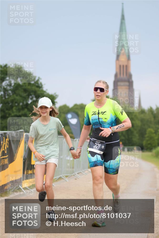 22.06.2025 - Viking Triathlon H.Heesch http://msf.ph/oto/8101037 22.06.2025 16:45:39 Laufen 321 meine-sportfotos.de