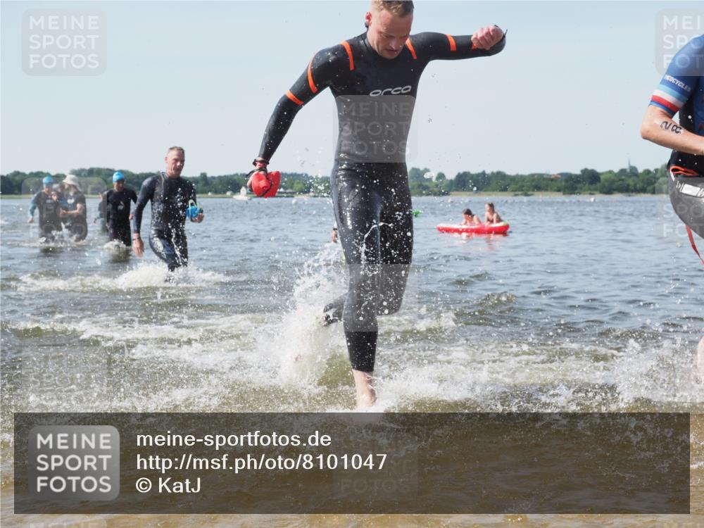 22.06.2025 - Viking Triathlon KatJ http://msf.ph/oto/8101047 22.06.2025 10:33:28 Schwimmen 28, 38, 300, 348, 382, 522, 524, 608 meine-sportfotos.de