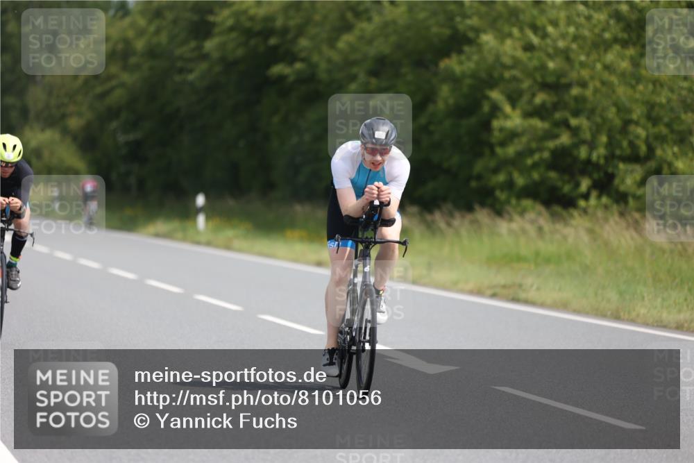 22.06.2025 - Viking Triathlon Yannick Fuchs http://msf.ph/oto/8101056 22.06.2025 11:25:31 Radfahren 9, 90, 185, 195, 198, 228, 384, 390, 401, 500, 534 meine-sportfotos.de