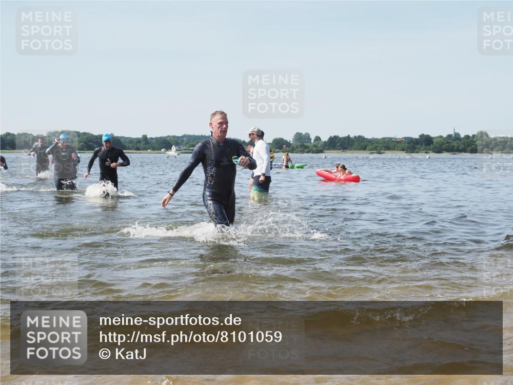 22.06.2025 - Viking Triathlon KatJ http://msf.ph/oto/8101059 22.06.2025 10:33:30 Schwimmen 28, 38, 255, 300, 304, 348, 382, 457, 522, 524, 608 meine-sportfotos.de