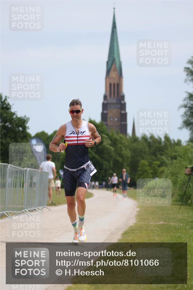 22.06.2025 - Viking Triathlon H.Heesch http://msf.ph/oto/8101066 22.06.2025 12:54:57 Laufen 340, 444 meine-sportfotos.de