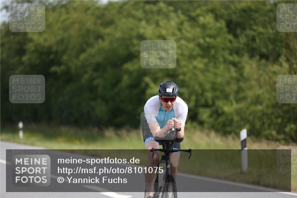 22.06.2025 - Viking Triathlon Yannick Fuchs http://msf.ph/oto/8101075 22.06.2025 11:25:31 Radfahren 9, 90, 185, 195, 198, 228, 384, 390, 401, 500, 534 meine-sportfotos.de
