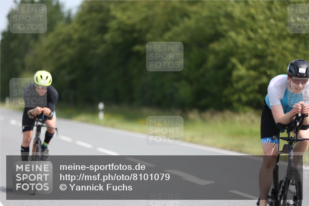22.06.2025 - Viking Triathlon Yannick Fuchs http://msf.ph/oto/8101079 22.06.2025 11:25:31 Radfahren 9, 90, 185, 195, 198, 228, 384, 390, 401, 500, 534 meine-sportfotos.de