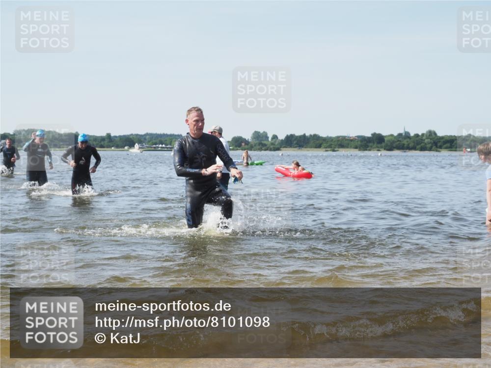 22.06.2025 - Viking Triathlon KatJ http://msf.ph/oto/8101098 22.06.2025 10:33:30 Schwimmen 28, 38, 255, 300, 304, 348, 382, 457, 522, 524, 608 meine-sportfotos.de