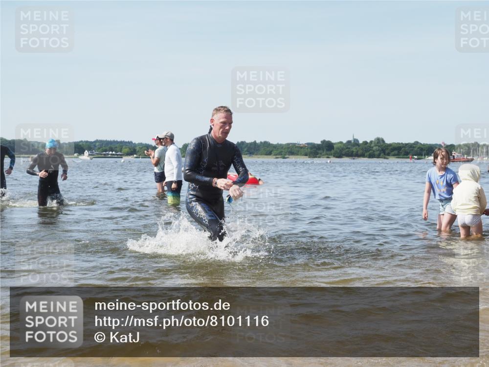 22.06.2025 - Viking Triathlon KatJ http://msf.ph/oto/8101116 22.06.2025 10:33:31 Schwimmen 28, 38, 255, 300, 304, 348, 382, 457, 522, 524, 608 meine-sportfotos.de