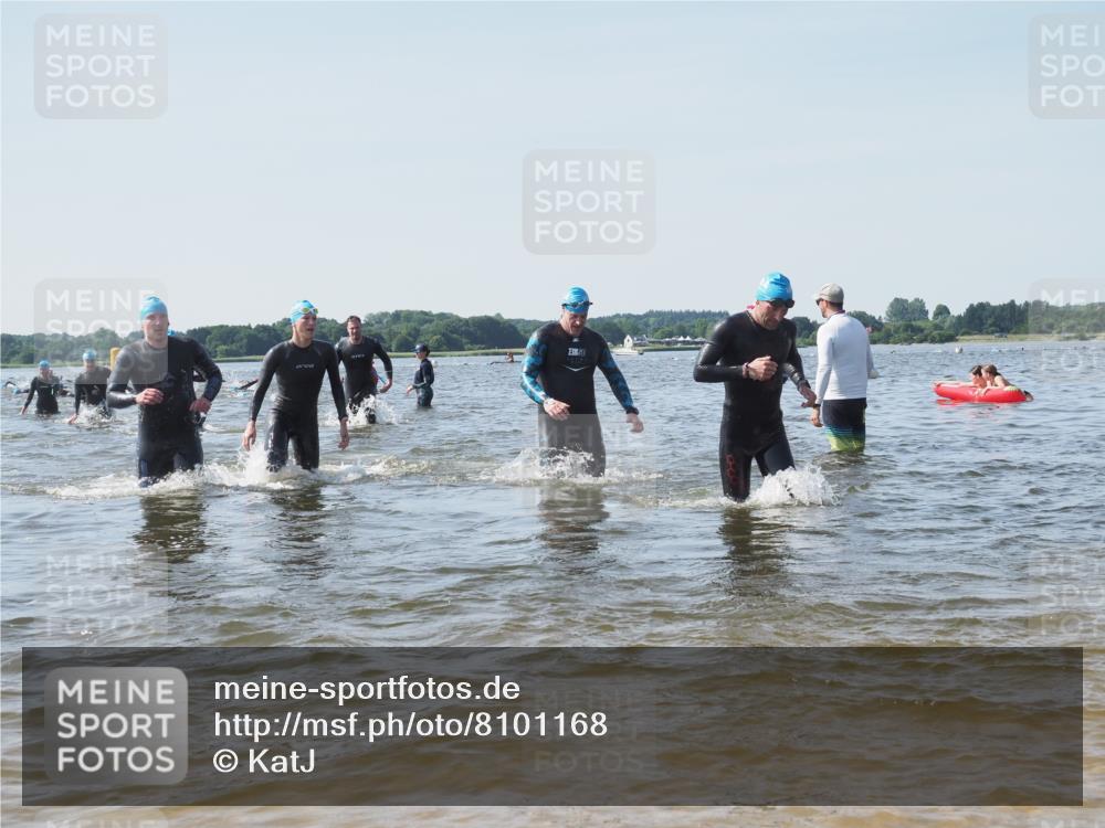 22.06.2025 - Viking Triathlon KatJ http://msf.ph/oto/8101168 22.06.2025 10:33:34 Schwimmen 5, 38, 255, 300, 304, 348, 382, 457, 522, 524 meine-sportfotos.de