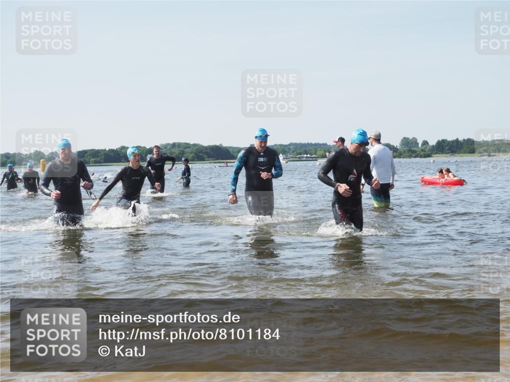 22.06.2025 - Viking Triathlon KatJ http://msf.ph/oto/8101184 22.06.2025 10:33:34 Schwimmen 5, 38, 255, 300, 304, 348, 382, 457, 522, 524 meine-sportfotos.de