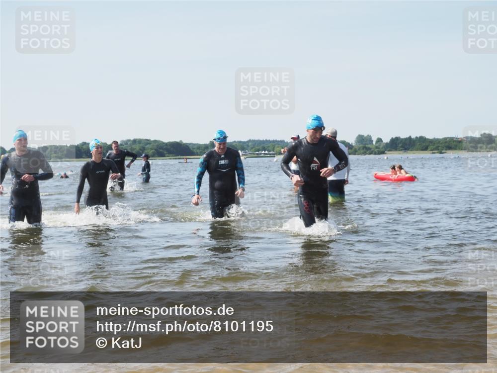 22.06.2025 - Viking Triathlon KatJ http://msf.ph/oto/8101195 22.06.2025 10:33:34 Schwimmen 5, 38, 255, 300, 304, 348, 382, 457, 522, 524 meine-sportfotos.de