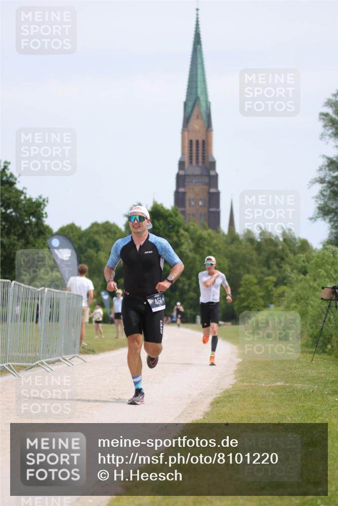 22.06.2025 - Viking Triathlon H.Heesch http://msf.ph/oto/8101220 22.06.2025 12:55:10 Laufen 152, 381, 458 meine-sportfotos.de