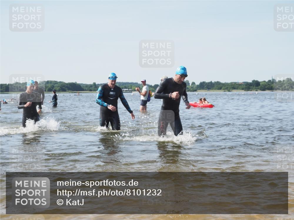22.06.2025 - Viking Triathlon KatJ http://msf.ph/oto/8101232 22.06.2025 10:33:35 Schwimmen 5, 38, 149, 255, 300, 304, 348, 382, 457, 522, 524 meine-sportfotos.de