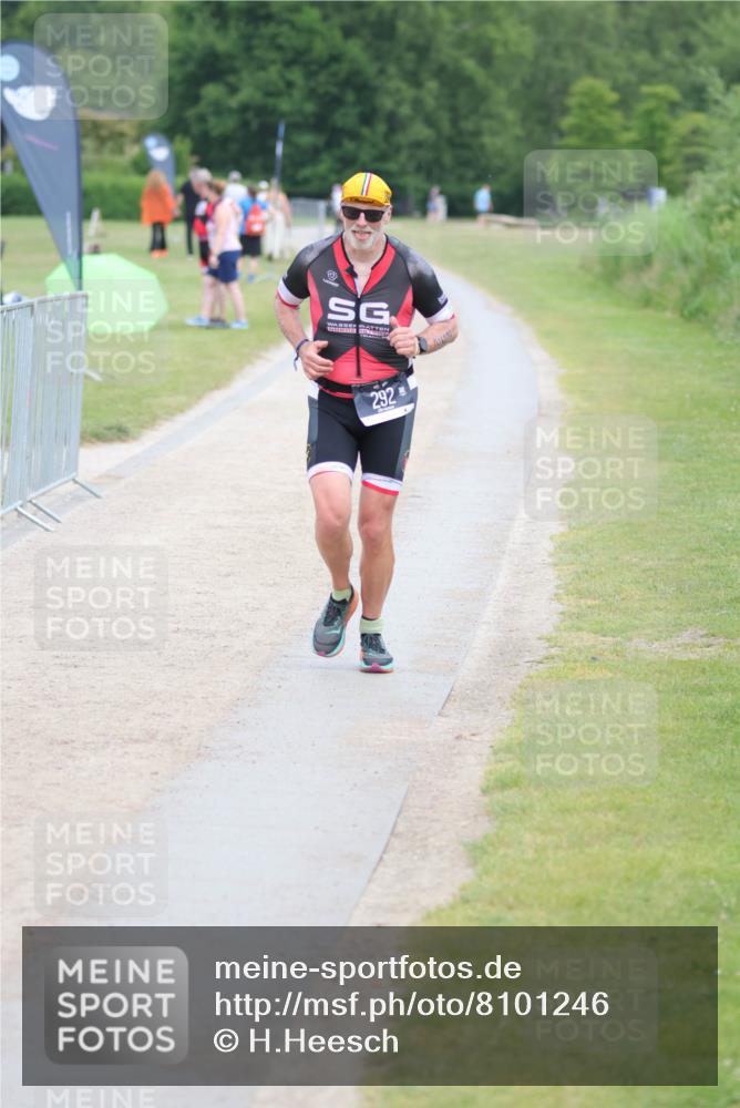 22.06.2025 - Viking Triathlon H.Heesch http://msf.ph/oto/8101246 22.06.2025 16:46:15 Laufen 292 meine-sportfotos.de