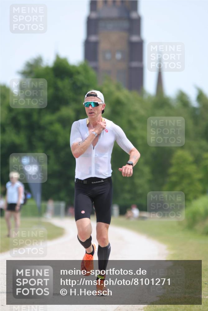 22.06.2025 - Viking Triathlon H.Heesch http://msf.ph/oto/8101271 22.06.2025 12:55:13 Laufen 381, 458 meine-sportfotos.de