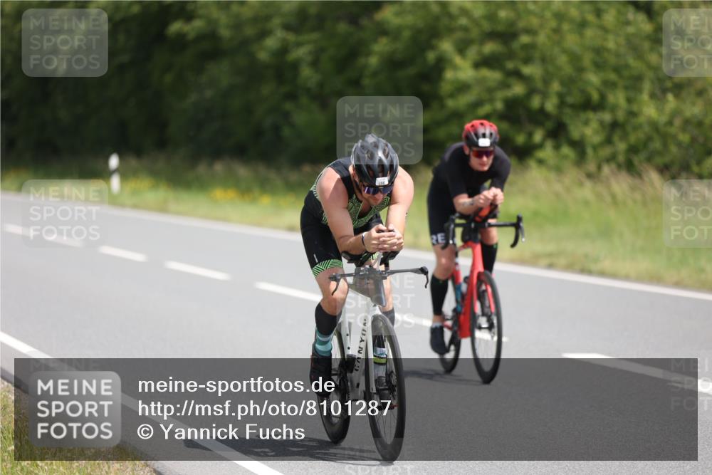 22.06.2025 - Viking Triathlon Yannick Fuchs http://msf.ph/oto/8101287 22.06.2025 12:04:37 Radfahren 15, 175, 270, 296, 385, 399, 412, 430, 533, 554 meine-sportfotos.de