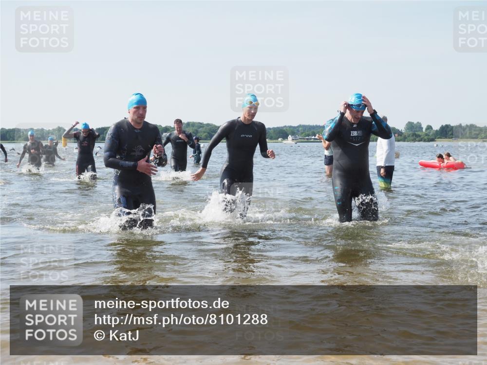 22.06.2025 - Viking Triathlon KatJ http://msf.ph/oto/8101288 22.06.2025 10:33:37 Schwimmen 5, 38, 149, 255, 304, 348, 382, 457, 522, 524 meine-sportfotos.de