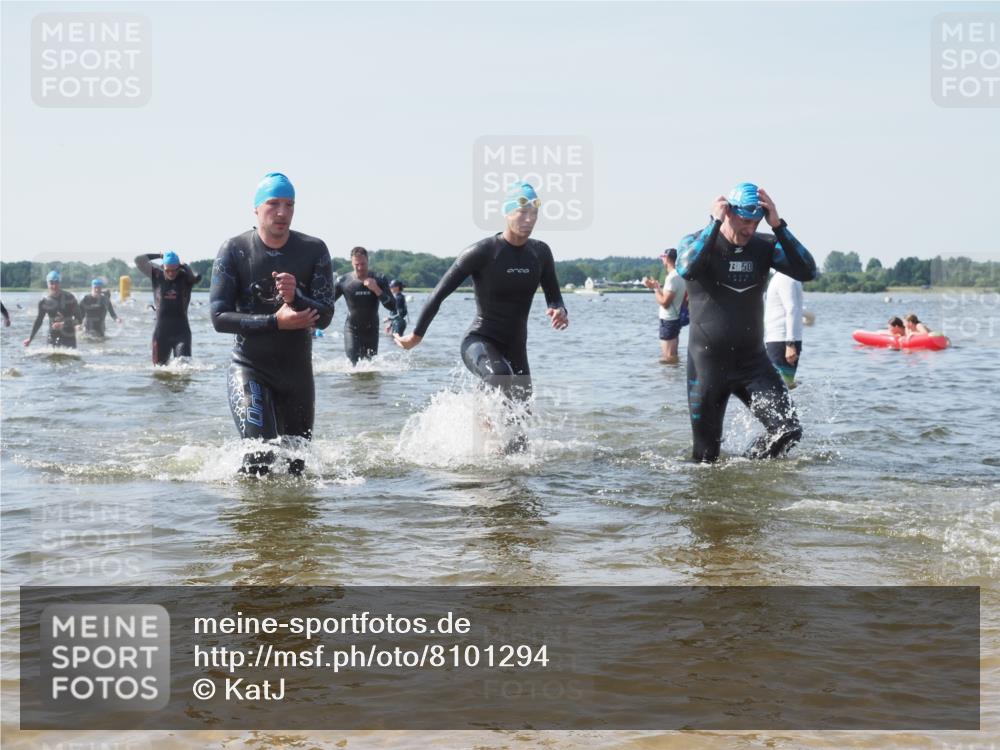 22.06.2025 - Viking Triathlon KatJ http://msf.ph/oto/8101294 22.06.2025 10:33:37 Schwimmen 5, 38, 149, 255, 304, 348, 382, 457, 522, 524 meine-sportfotos.de