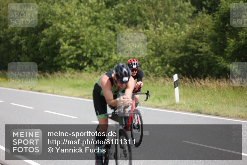22.06.2025 - Viking Triathlon Yannick Fuchs http://msf.ph/oto/8101311 22.06.2025 12:04:37 Radfahren 15, 175, 270, 296, 385, 399, 412, 430, 533, 554 meine-sportfotos.de