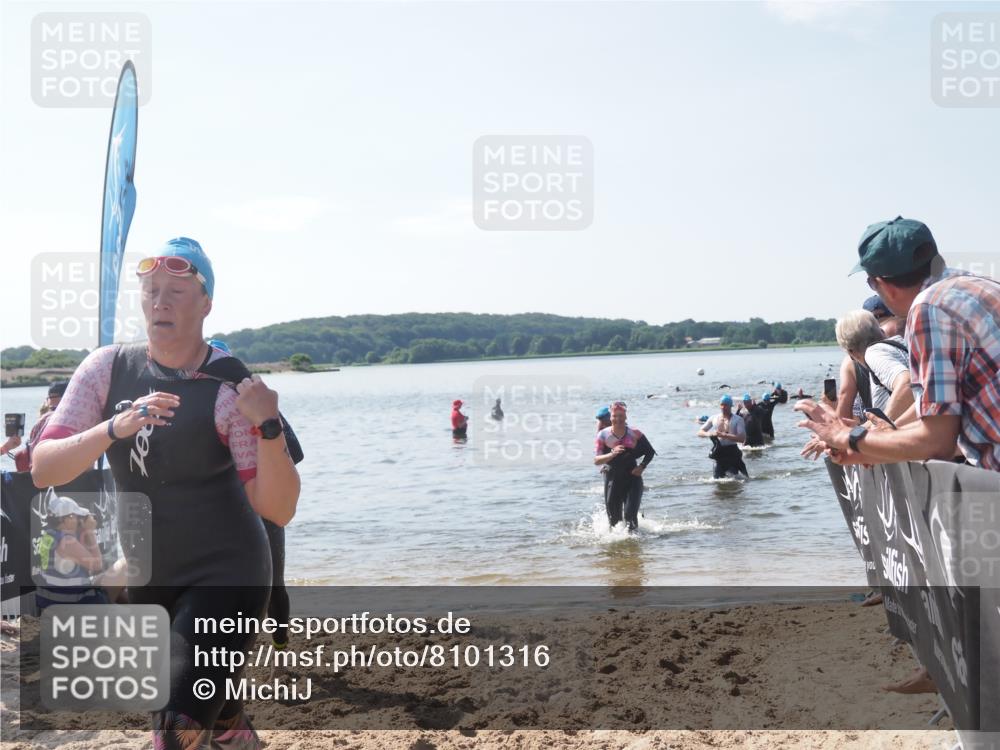 22.06.2025 - Viking Triathlon MichiJ http://msf.ph/oto/8101316 22.06.2025 10:45:28 Schwimmen 68, 102, 108, 197, 466, 605 meine-sportfotos.de