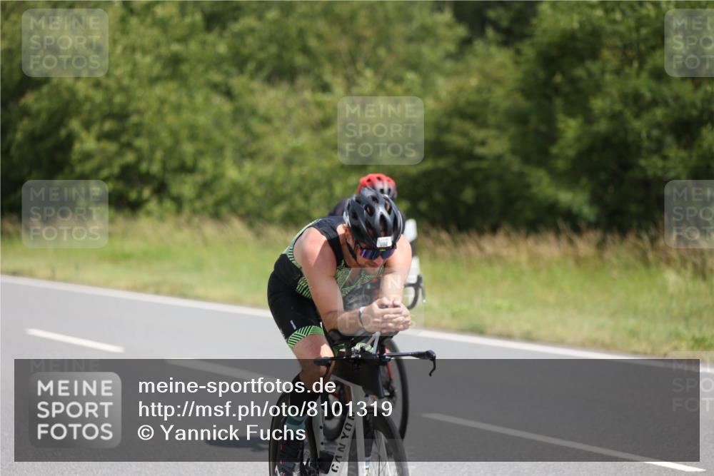 22.06.2025 - Viking Triathlon Yannick Fuchs http://msf.ph/oto/8101319 22.06.2025 12:04:37 Radfahren 15, 175, 270, 296, 385, 399, 412, 430, 533, 554 meine-sportfotos.de
