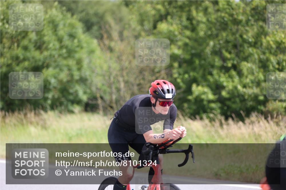 22.06.2025 - Viking Triathlon Yannick Fuchs http://msf.ph/oto/8101324 22.06.2025 12:04:38 Radfahren 15, 296, 362, 385, 399, 412, 430, 533, 554 meine-sportfotos.de