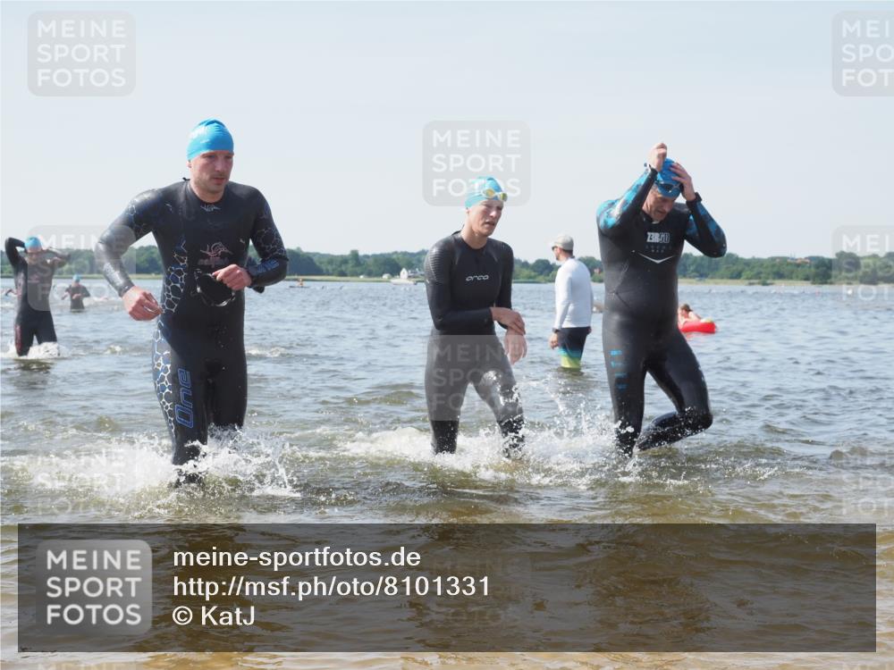 22.06.2025 - Viking Triathlon KatJ http://msf.ph/oto/8101331 22.06.2025 10:33:38 Schwimmen 5, 38, 149, 255, 304, 348, 382, 457, 522, 524 meine-sportfotos.de