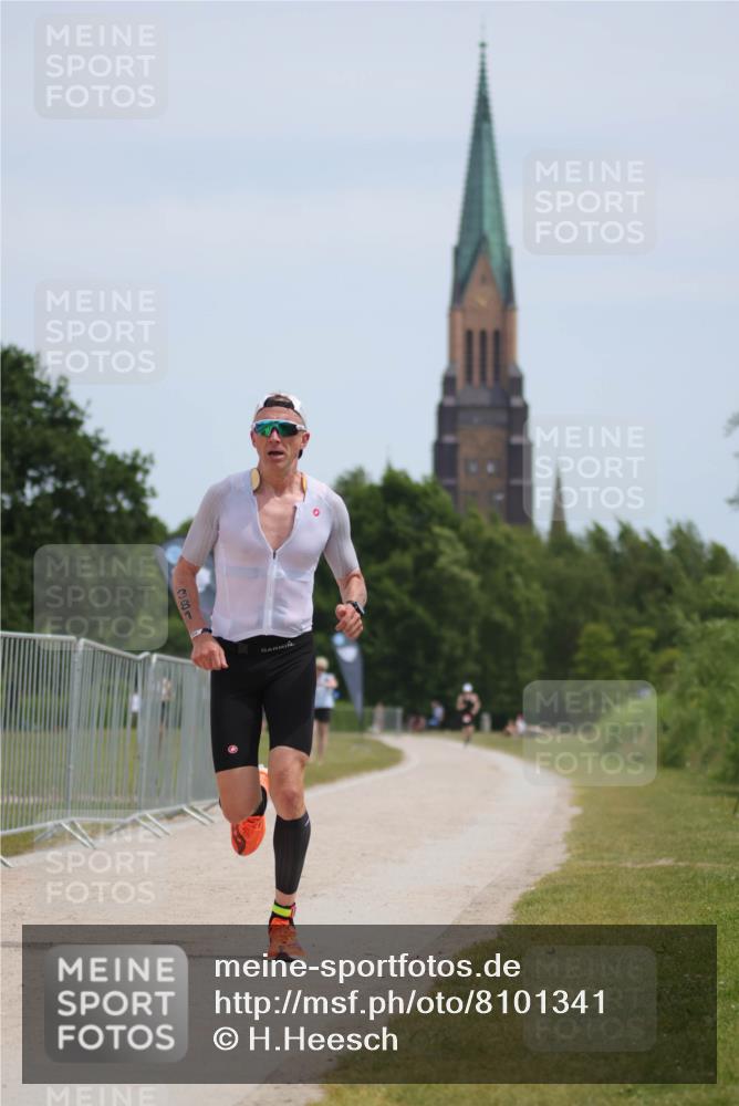 22.06.2025 - Viking Triathlon H.Heesch http://msf.ph/oto/8101341 22.06.2025 12:55:15 Laufen 381, 458 meine-sportfotos.de