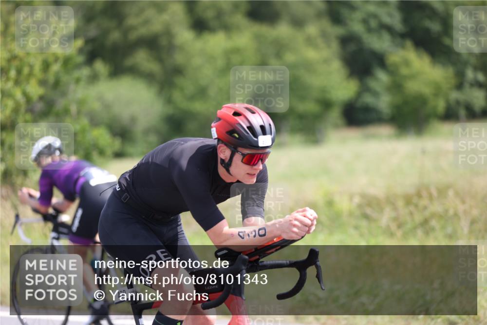 22.06.2025 - Viking Triathlon Yannick Fuchs http://msf.ph/oto/8101343 22.06.2025 12:04:38 Radfahren 15, 296, 362, 385, 399, 412, 430, 533, 554 meine-sportfotos.de