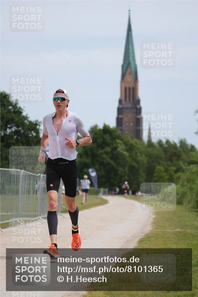 22.06.2025 - Viking Triathlon H.Heesch http://msf.ph/oto/8101365 22.06.2025 12:55:15 Laufen 381, 458 meine-sportfotos.de