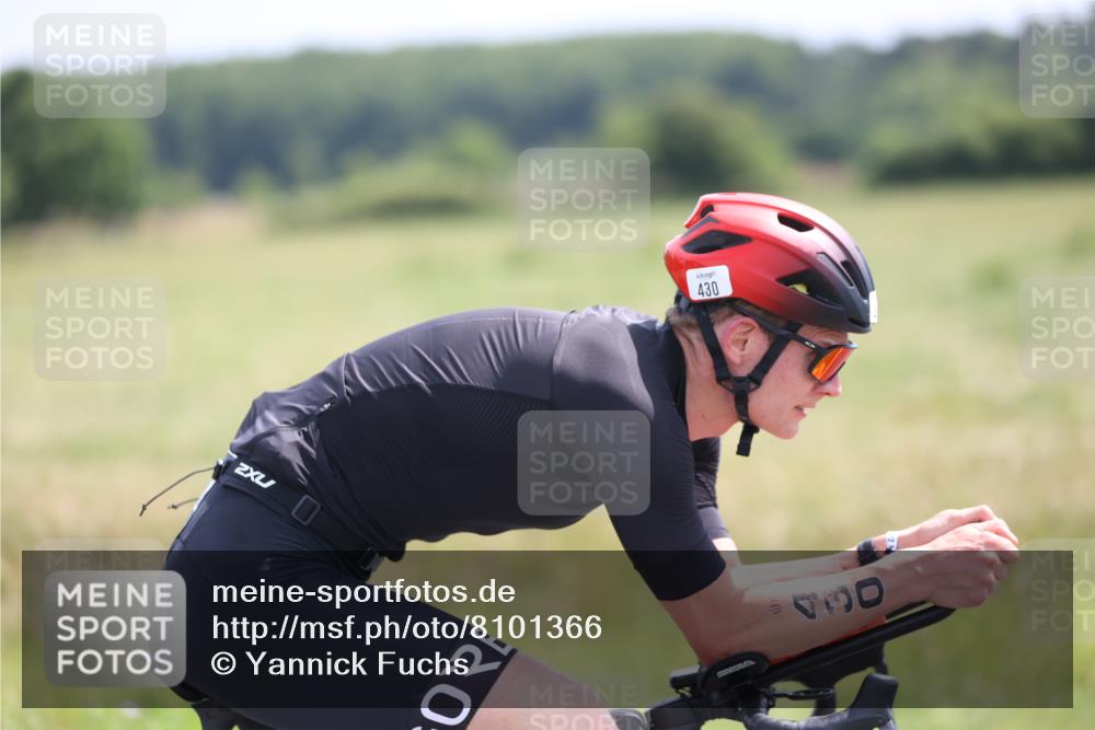 22.06.2025 - Viking Triathlon Yannick Fuchs http://msf.ph/oto/8101366 22.06.2025 12:04:39 Radfahren 15, 101, 296, 362, 385, 399, 412, 430, 533, 554 meine-sportfotos.de
