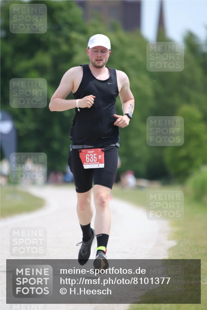 22.06.2025 - Viking Triathlon H.Heesch http://msf.ph/oto/8101377 22.06.2025 12:55:39 Laufen 635 meine-sportfotos.de