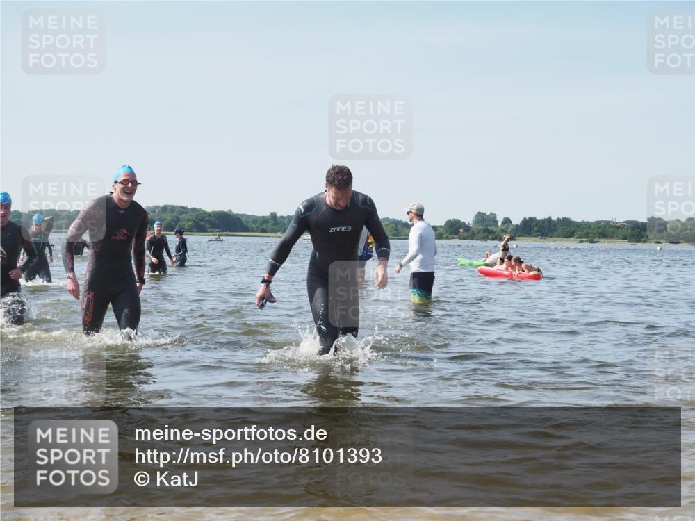 22.06.2025 - Viking Triathlon KatJ http://msf.ph/oto/8101393 22.06.2025 10:33:43 Schwimmen 5, 50, 149, 229, 242, 255, 304, 348, 349, 438, 457, 522 meine-sportfotos.de