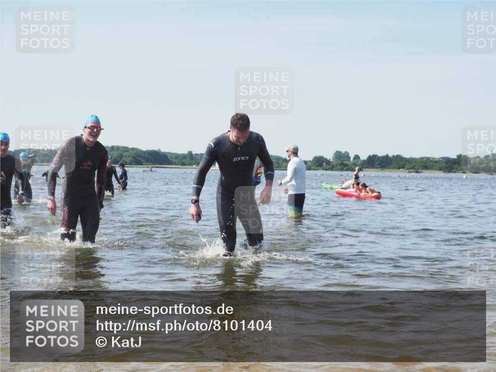 22.06.2025 - Viking Triathlon KatJ http://msf.ph/oto/8101404 22.06.2025 10:33:44 Schwimmen 5, 50, 149, 229, 242, 255, 304, 348, 349, 438, 457 meine-sportfotos.de