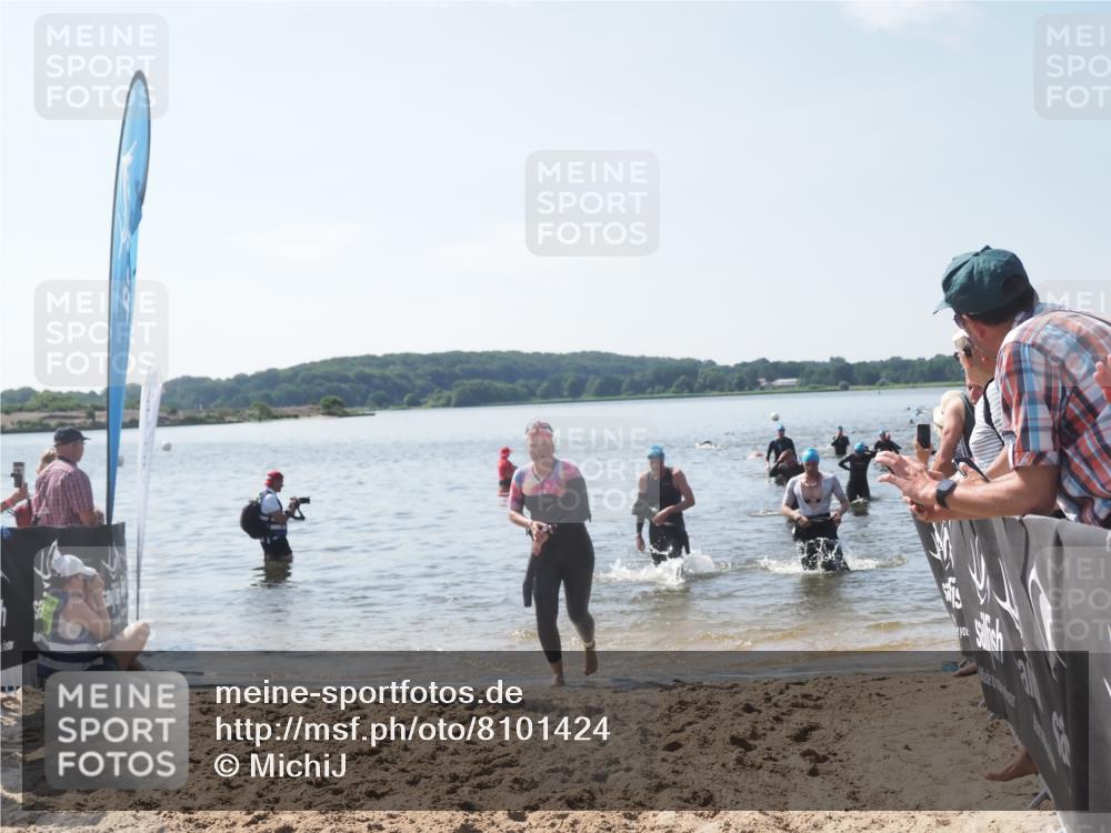 22.06.2025 - Viking Triathlon MichiJ http://msf.ph/oto/8101424 22.06.2025 10:45:31 Schwimmen 102, 108, 197, 466, 605 meine-sportfotos.de
