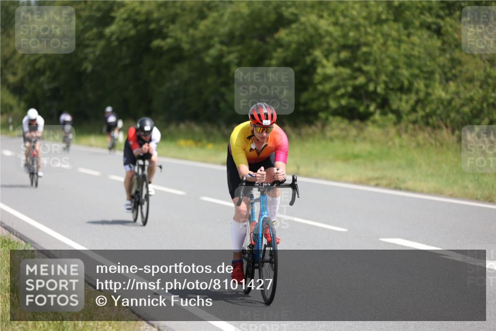 22.06.2025 - Viking Triathlon Yannick Fuchs http://msf.ph/oto/8101427 22.06.2025 12:04:45 Radfahren 9, 15, 26, 80, 101, 272, 299, 362, 385, 496, 554 meine-sportfotos.de