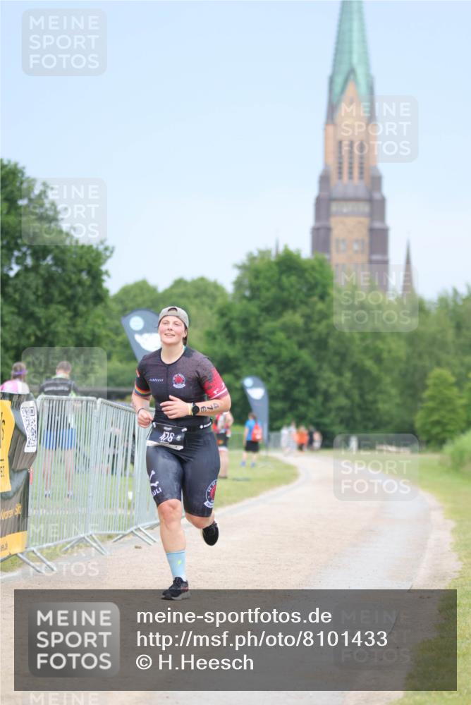 22.06.2025 - Viking Triathlon H.Heesch http://msf.ph/oto/8101433 22.06.2025 16:47:37 Laufen 476 meine-sportfotos.de