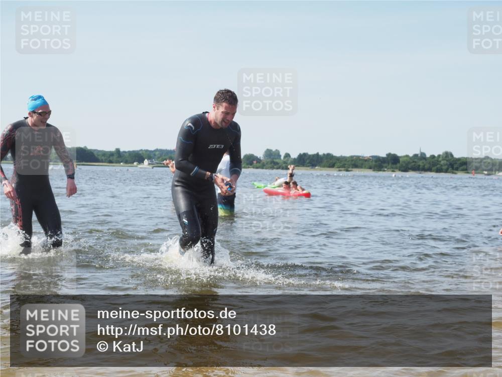 22.06.2025 - Viking Triathlon KatJ http://msf.ph/oto/8101438 22.06.2025 10:33:44 Schwimmen 5, 50, 149, 229, 242, 255, 304, 348, 349, 438, 457 meine-sportfotos.de