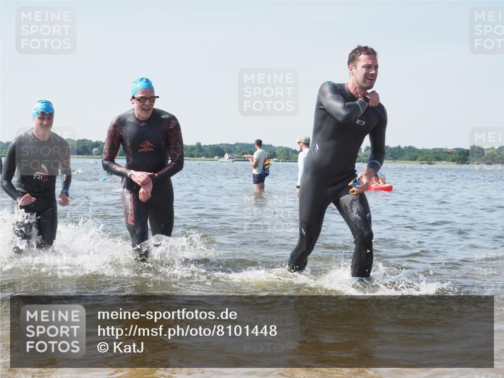 22.06.2025 - Viking Triathlon KatJ http://msf.ph/oto/8101448 22.06.2025 10:33:45 Schwimmen 5, 50, 149, 229, 242, 255, 304, 348, 349, 438, 457 meine-sportfotos.de