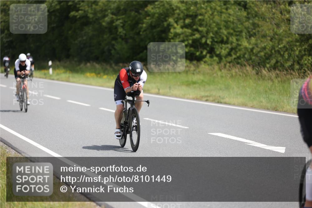 22.06.2025 - Viking Triathlon Yannick Fuchs http://msf.ph/oto/8101449 22.06.2025 12:04:46 Radfahren 9, 15, 26, 80, 101, 272, 299, 362, 385, 496, 554 meine-sportfotos.de
