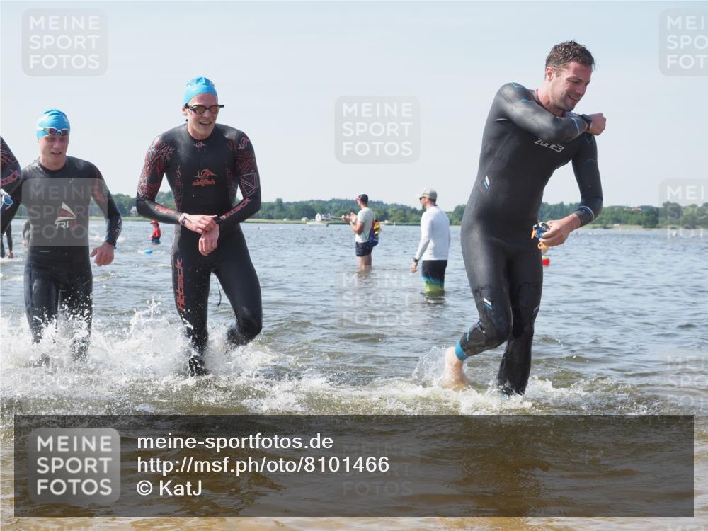 22.06.2025 - Viking Triathlon KatJ http://msf.ph/oto/8101466 22.06.2025 10:33:46 Schwimmen 5, 50, 149, 184, 229, 242, 255, 304, 348, 349, 438, 457 meine-sportfotos.de
