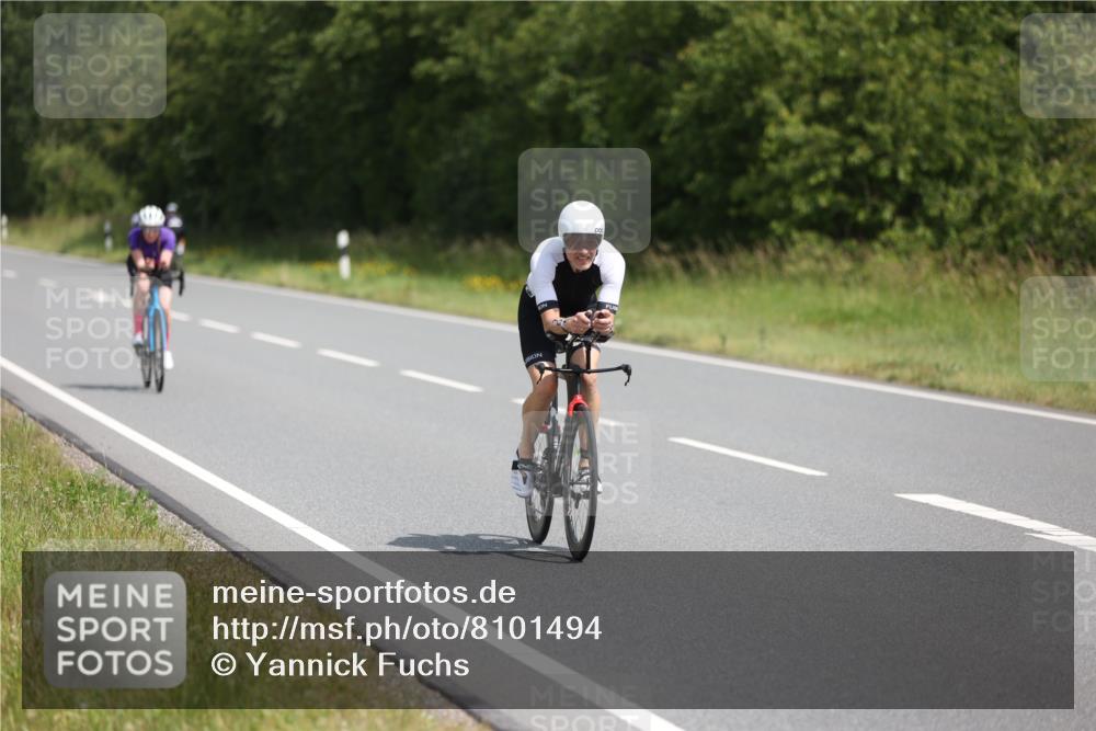 22.06.2025 - Viking Triathlon Yannick Fuchs http://msf.ph/oto/8101494 22.06.2025 12:04:47 Radfahren 9, 15, 26, 80, 101, 272, 299, 362, 385, 496, 554 meine-sportfotos.de