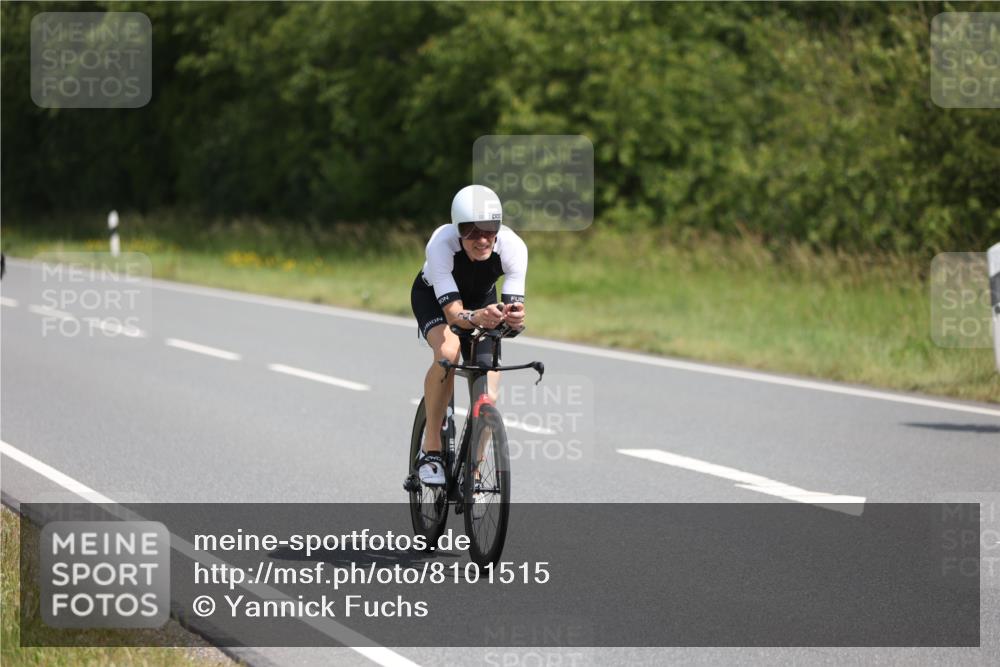 22.06.2025 - Viking Triathlon Yannick Fuchs http://msf.ph/oto/8101515 22.06.2025 12:04:48 Radfahren 9, 15, 26, 80, 101, 272, 299, 362, 385, 496, 554 meine-sportfotos.de